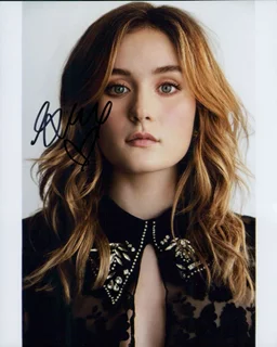 Grace Victoria Cox autograph