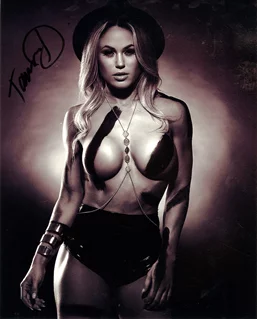 Tamra Dae autograph