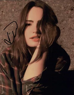 Kathryn Gallagher autograph