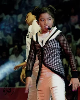 Elisakh Hagia autograph