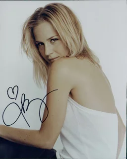 Julie Benz autograph