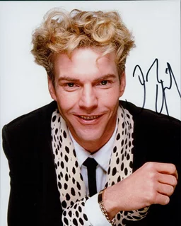 Dennis Quaid autograph