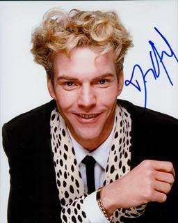 Dennis Quaid autograph