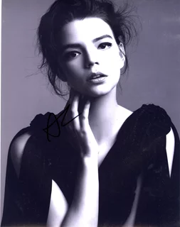 Anya Taylor-Joy autograph