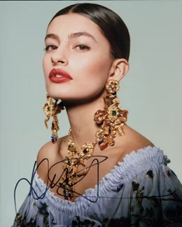 Diana Silvers autograph