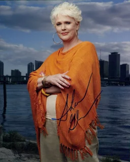 Sharon Gless autograph