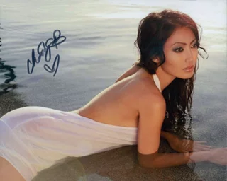 Chasty Ballesteros autograph