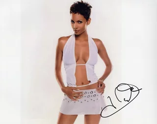Halle Berry autograph