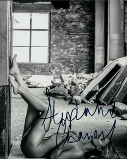 Stephanie Chaney autograph