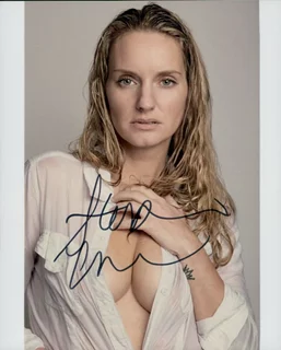 Stephanie Chaney autograph