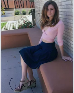 Grace Victoria Cox autograph