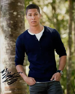 Najee De-Tiege autograph