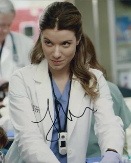 Tessa Ferrer autograph