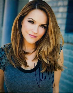 Chrishell Hartley autograph