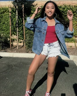 Anneston Pisayavong autograph