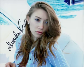 Alexandra Vino autograph