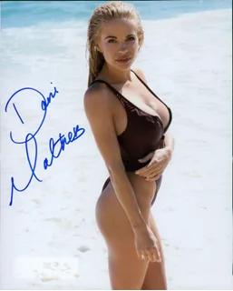 Dani Mathers autograph