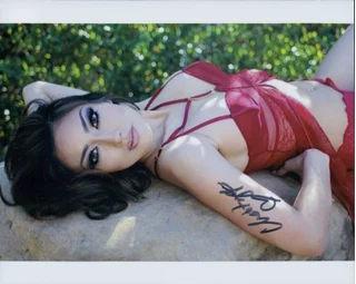 Chasty Ballesteros autograph