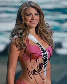 Migbelis Castellanos autograph