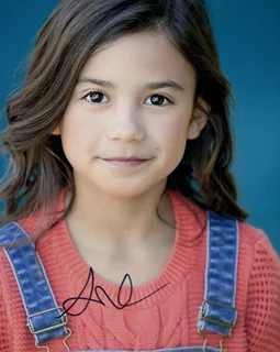 Scarlett Estevez autograph