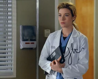 Tessa Ferrer autograph