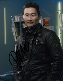 Daniel Dae Kim autograph