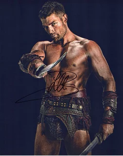 Liam McIntyre autograph