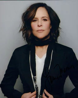 Laura Niemi autograph