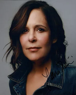 Laura Niemi autograph