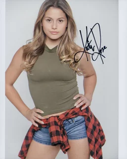Kaitlyn Rose autograph