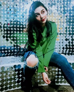 Issie Swickle autograph