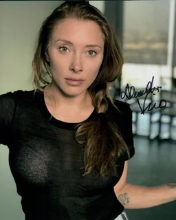 Alexandra Vino autograph
