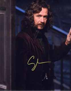 Gary Oldman autograph