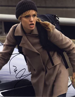 Angelina Jolie autograph