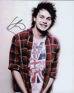Michael Clifford autograph