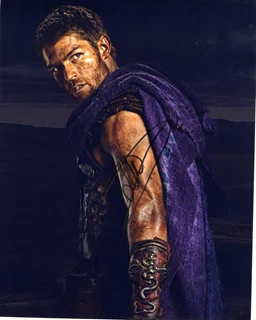 Liam McIntyre autograph