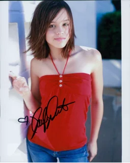 Hayley Orrantia autograph