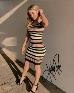 Kaitlyn Rose autograph