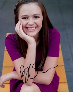Olivia Sanabia autograph