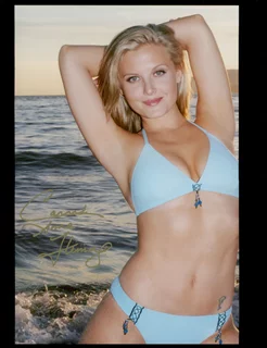 Carrie Anne Fleming autograph