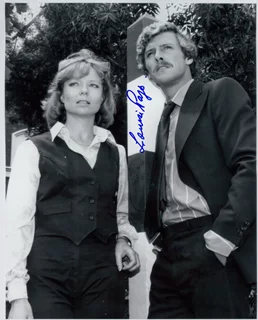 Louise Pajo autograph