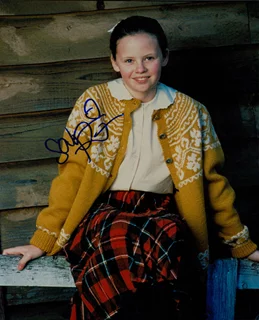 Sarah Ramos autograph