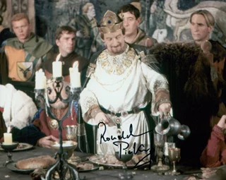 Ronald Pickup autograph
