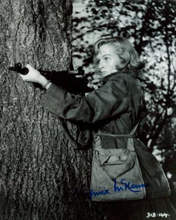 Virginia McKenna autograph