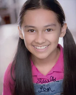 Isabella Leon autograph