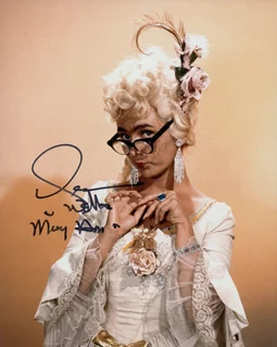 Dawn Wells autograph