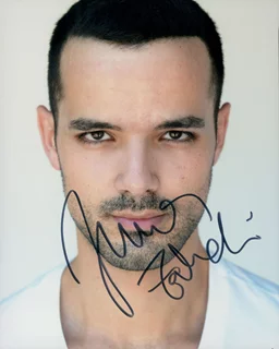 Junes Zahdi autograph