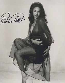 Pauline Peart autograph