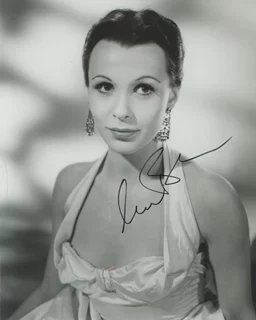 Claire Bloom autograph
