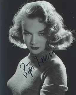 Piper Laurie autograph